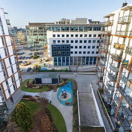 Bright Blue With Balcony, Parking And Air Conditioning In By Renters