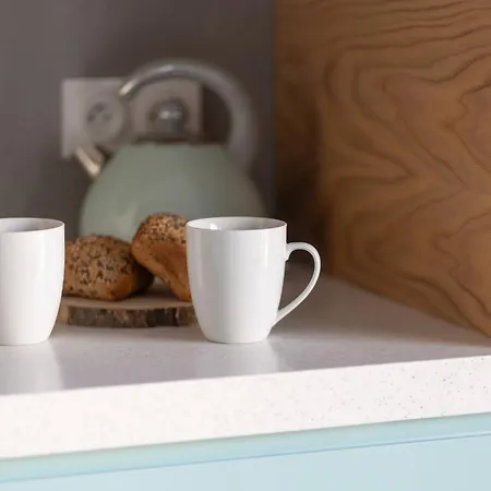 Bright Blue With Balcony, Parking And Air Conditioning In By Renters