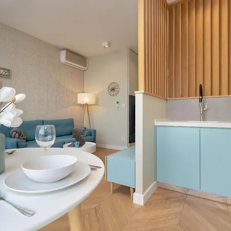 Bright Blue With Balcony, Parking And Air Conditioning In By Renters *