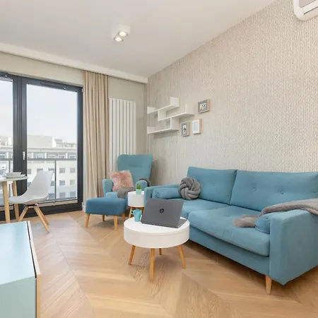 Bright Blue With Balcony, Parking And Air Conditioning In By Renters * Varsovie